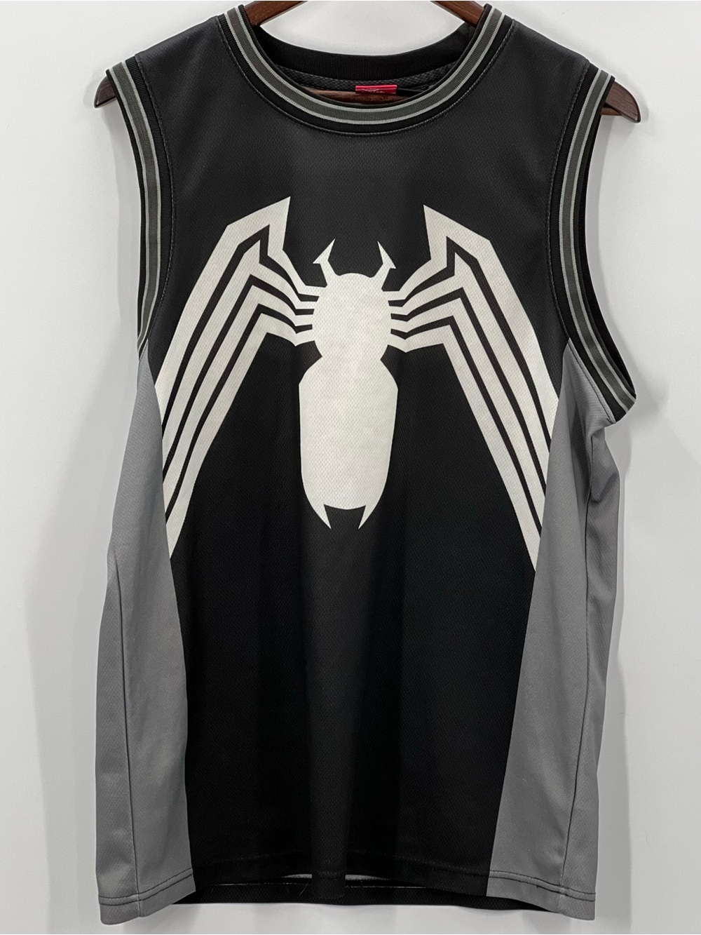 423 Marvel Large Venom Jersey Tank Top Mad Engine Black Grey Spider Logo Mens